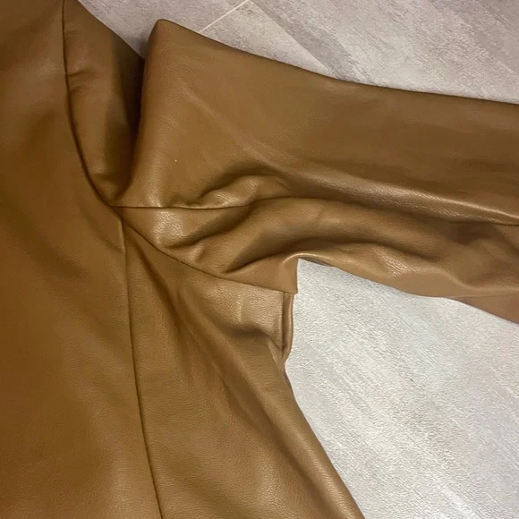 Faux Tan Leather cropped Jacket/blazer- size L - Picture 10 of 11
